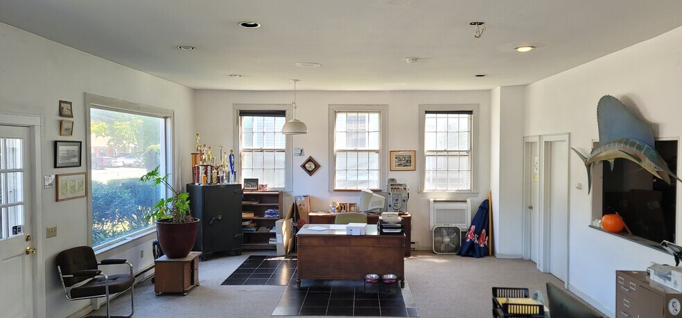 24 Main St, Centerbrook, CT for lease - Building Photo - Image 3 of 7