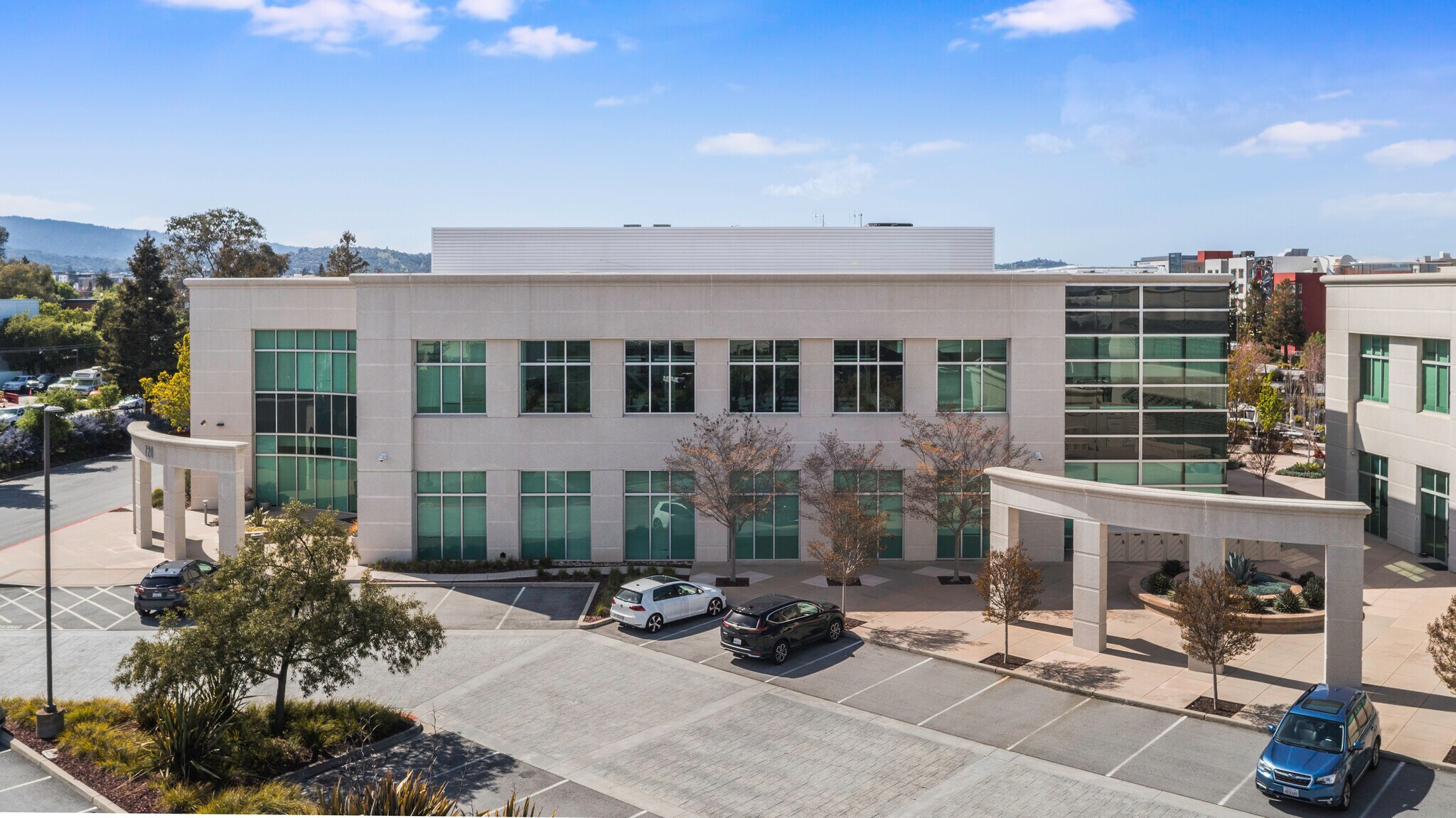 720 Bay Rd, Redwood City, CA à louer Photo du bâtiment- Image 1 de 29