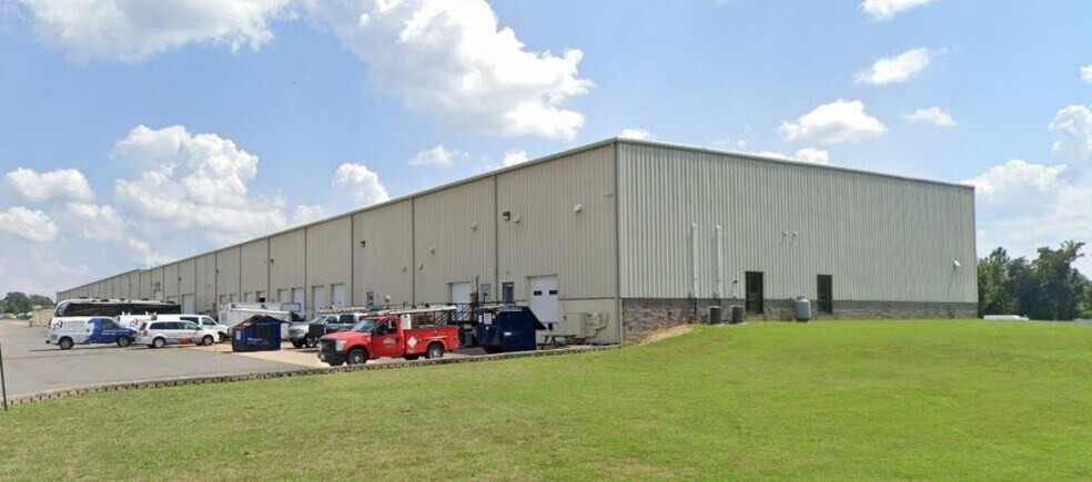 11001 Houser Dr, Fredericksburg, VA for lease - Primary Photo - Image 1 of 4