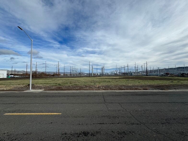 KNA Sutherland Drive, Union Gap, WA à vendre - Photo du bâtiment - Image 3 de 5