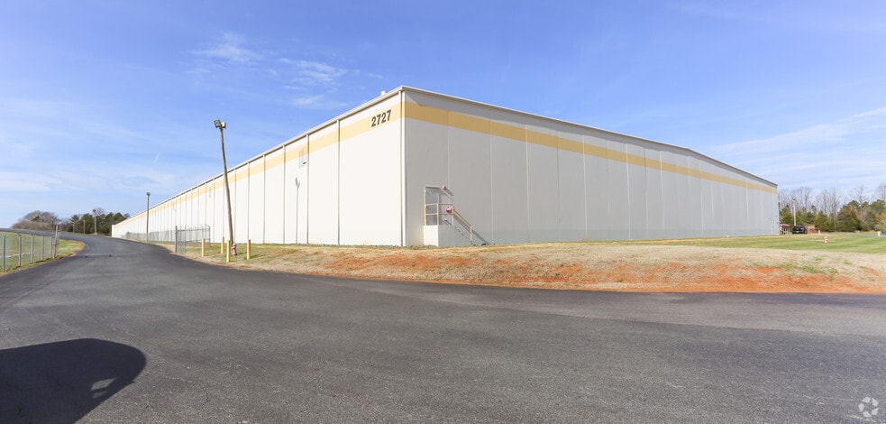 2727 Salisbury Hwy, Statesville, NC for lease - Primary Photo - Image 1 of 7