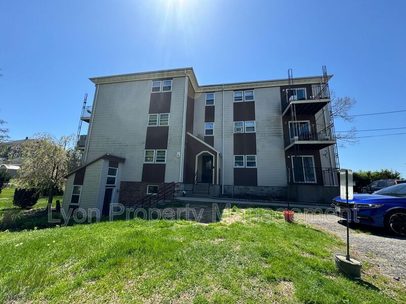 95 Victor St, Woonsocket, RI for sale Primary Photo- Image 1 of 2