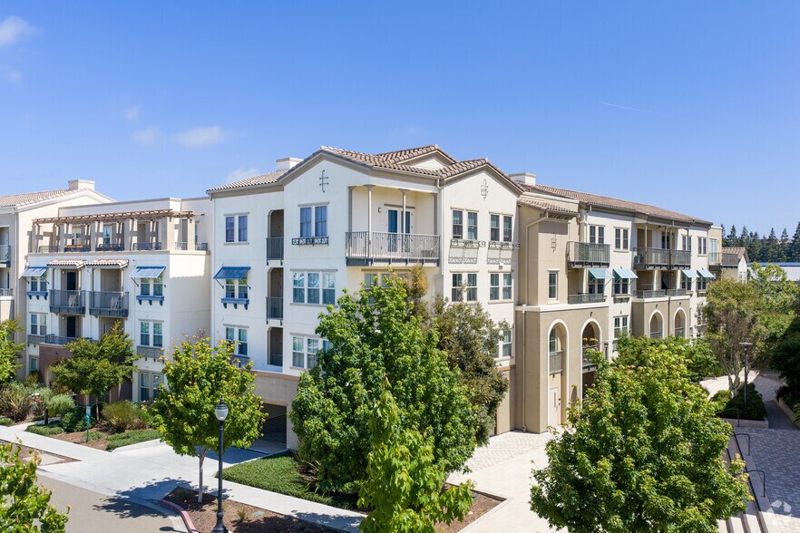500 Ferguson Dr, Mountain View, CA à louer - Photo du bâtiment - Image 3 de 8