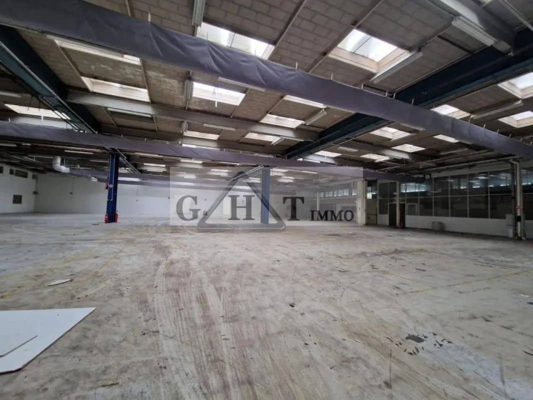 Industrial in Bezons for lease Interior Photo- Image 1 of 11