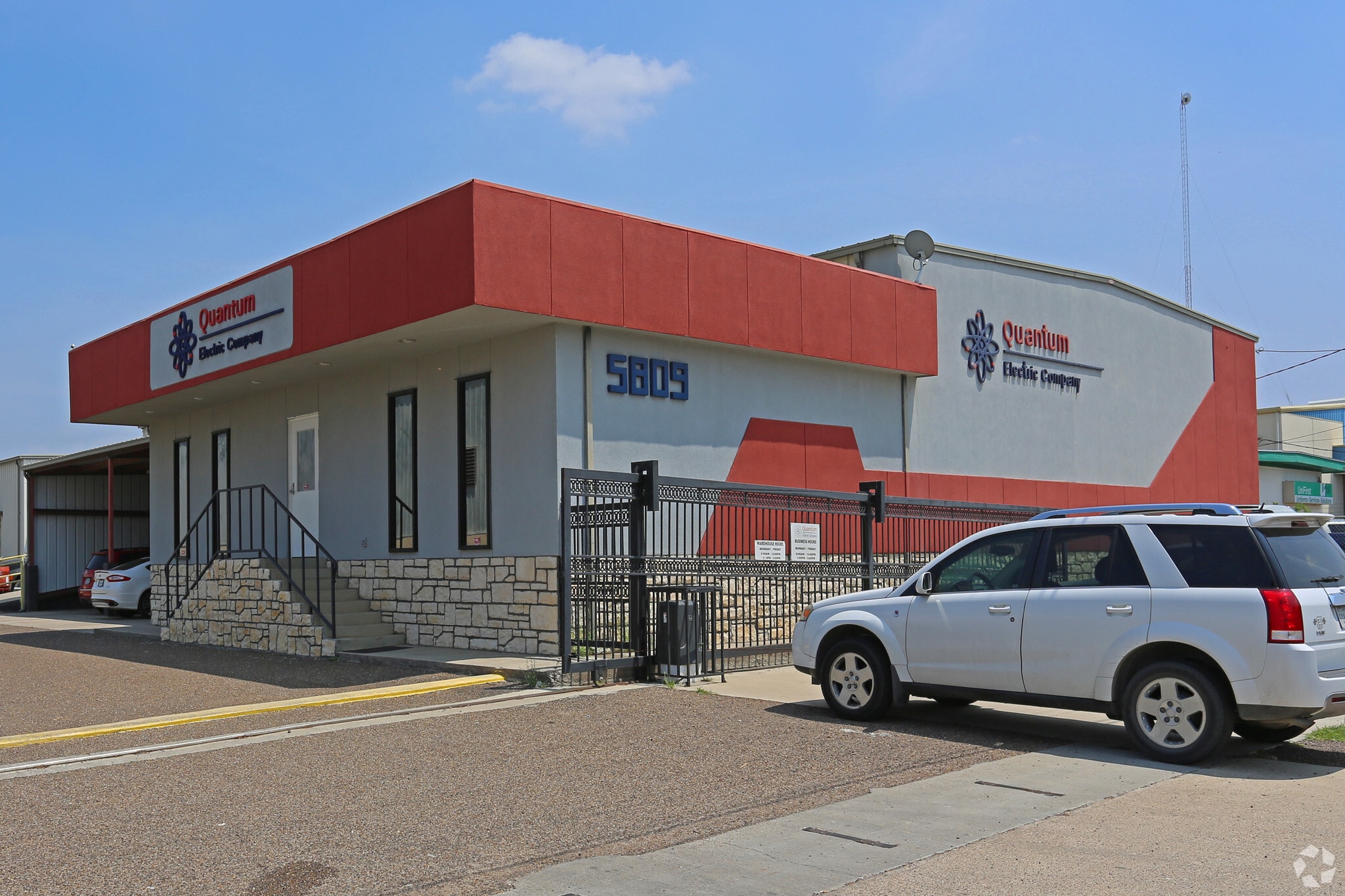 5809 East Dr, Laredo, TX à vendre Photo principale- Image 1 de 32