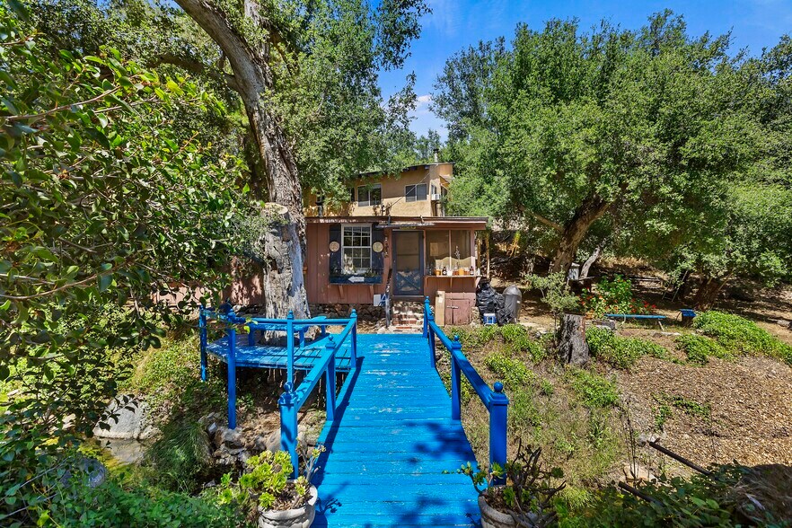 32764 Ortega Hwy, Lake Elsinore, CA à vendre - Photo du bâtiment - Image 2 de 5