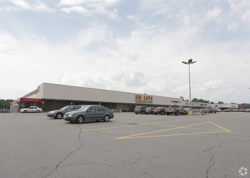 353-385 John Fitch Hwy, Fitchburg, MA for lease - Primary Photo - Image 1 of 5