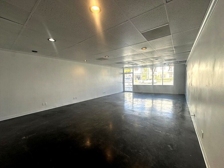 14364-14366 Whittier Blvd, Whittier, CA for lease - Interior Photo - Image 3 of 9