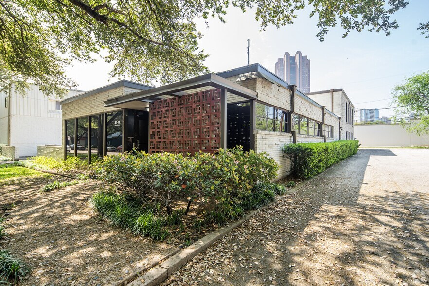 4141 Office Pky, Dallas, TX à louer - Photo du bâtiment - Image 2 de 9