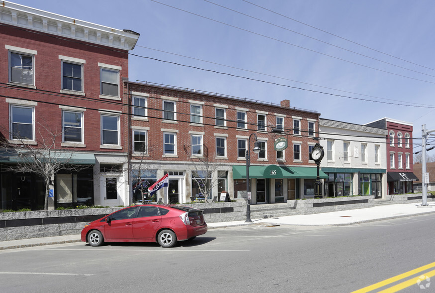 165-169 Main St, Thomaston, ME à vendre - Photo principale - Image 1 de 1