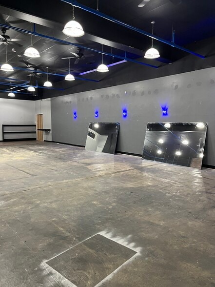 7575 Buckley Rd, North Syracuse, NY for lease - Building Photo - Image 3 of 8