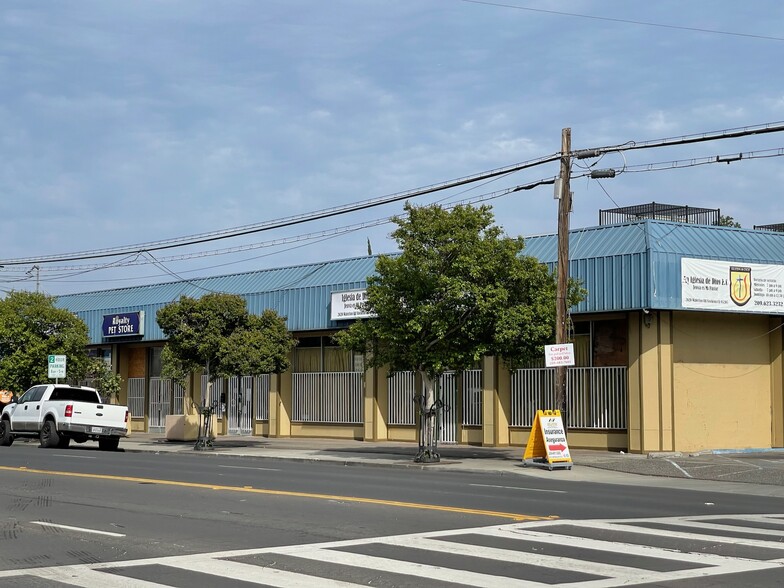 2620-2632 Waterloo Rd, Stockton, CA for sale - Building Photo - Image 1 of 1