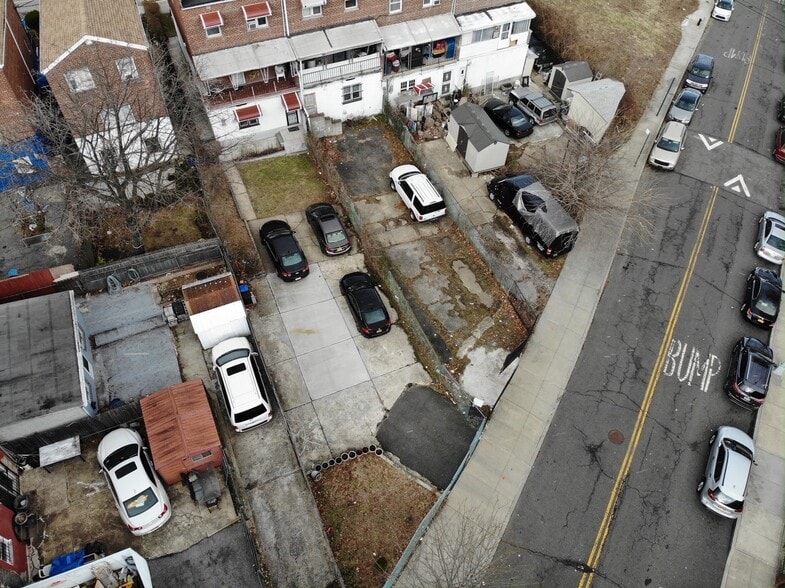 1717 Sexton Pl, Bronx, NY for sale - Building Photo - Image 3 of 12