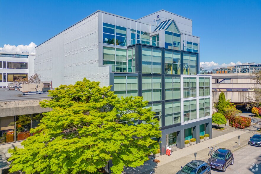 1765 W 8th Ave, Vancouver, BC à louer - Photo du bâtiment - Image 3 de 5