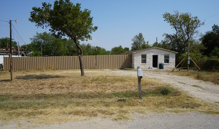 2502 County Road 172, Round Rock, TX à louer - Photo principale - Image 1 de 9