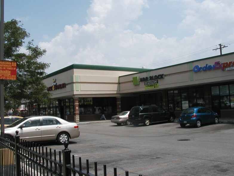 5821-5849 S Kedzie Ave, Chicago, IL for lease - Building Photo - Image 1 of 1