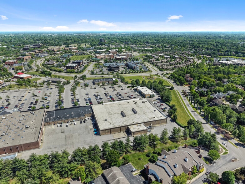 3199 Beaumont Centre Cir, Lexington, KY for lease - Building Photo - Image 3 of 24