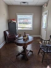 8514 Whitesburg Dr SW, Huntsville, AL à louer Photo intérieure- Image 2 de 4