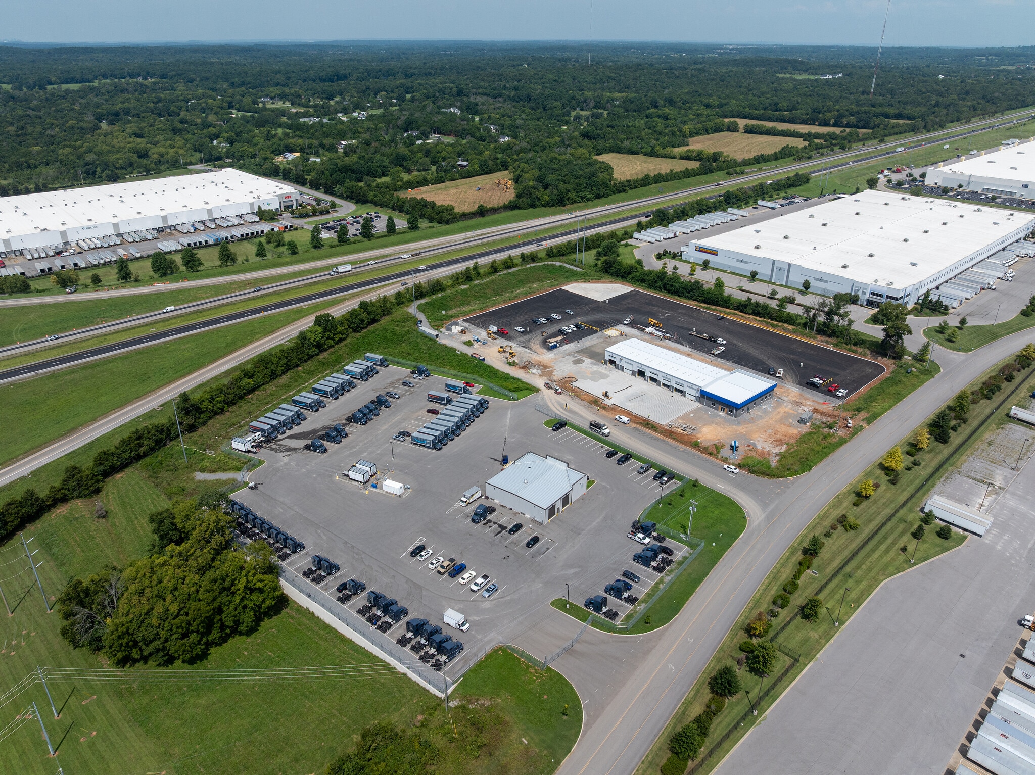 101 Logistics Dr, Lebanon, TN for lease Building Photo- Image 1 of 2