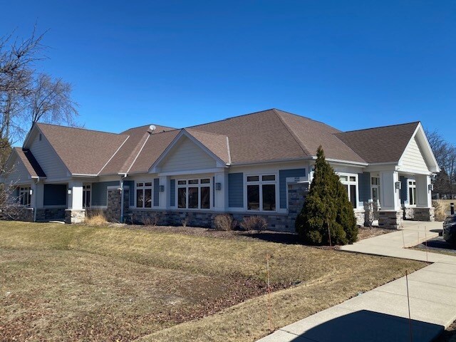 Plus de détails pour 8860 N 60th St, Milwaukee, WI - Bureau à vendre