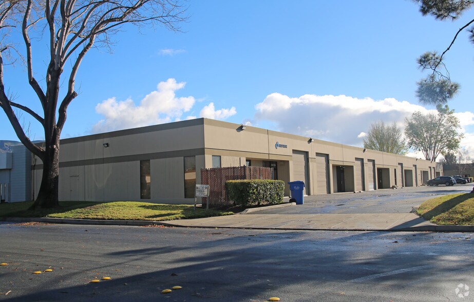 44100-44170 Old Warm Springs Blvd, Fremont, CA for lease - Primary Photo - Image 1 of 2