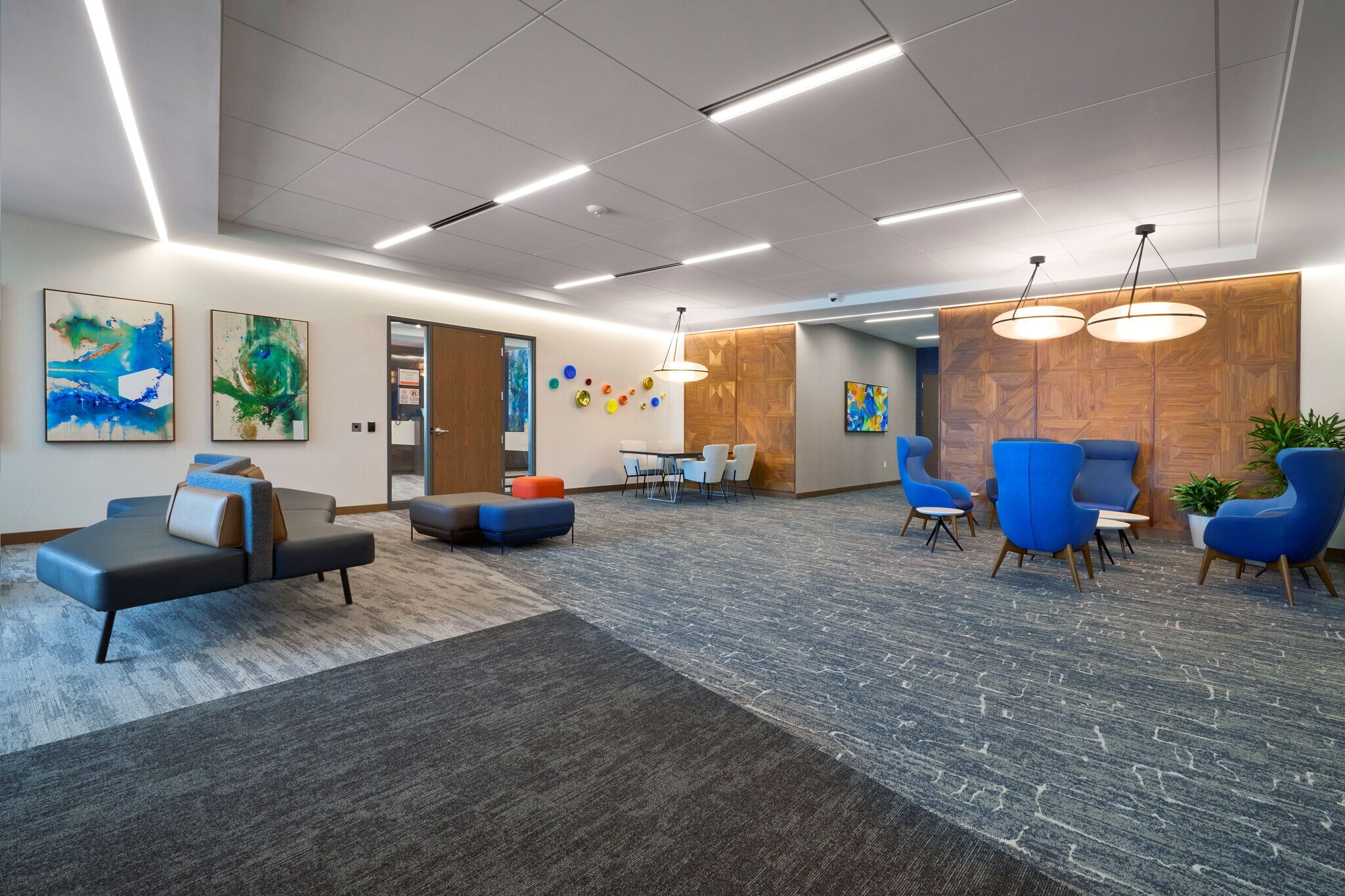 2975 Holiday Ct, Eagan, MN for lease Interior Photo- Image 1 of 3