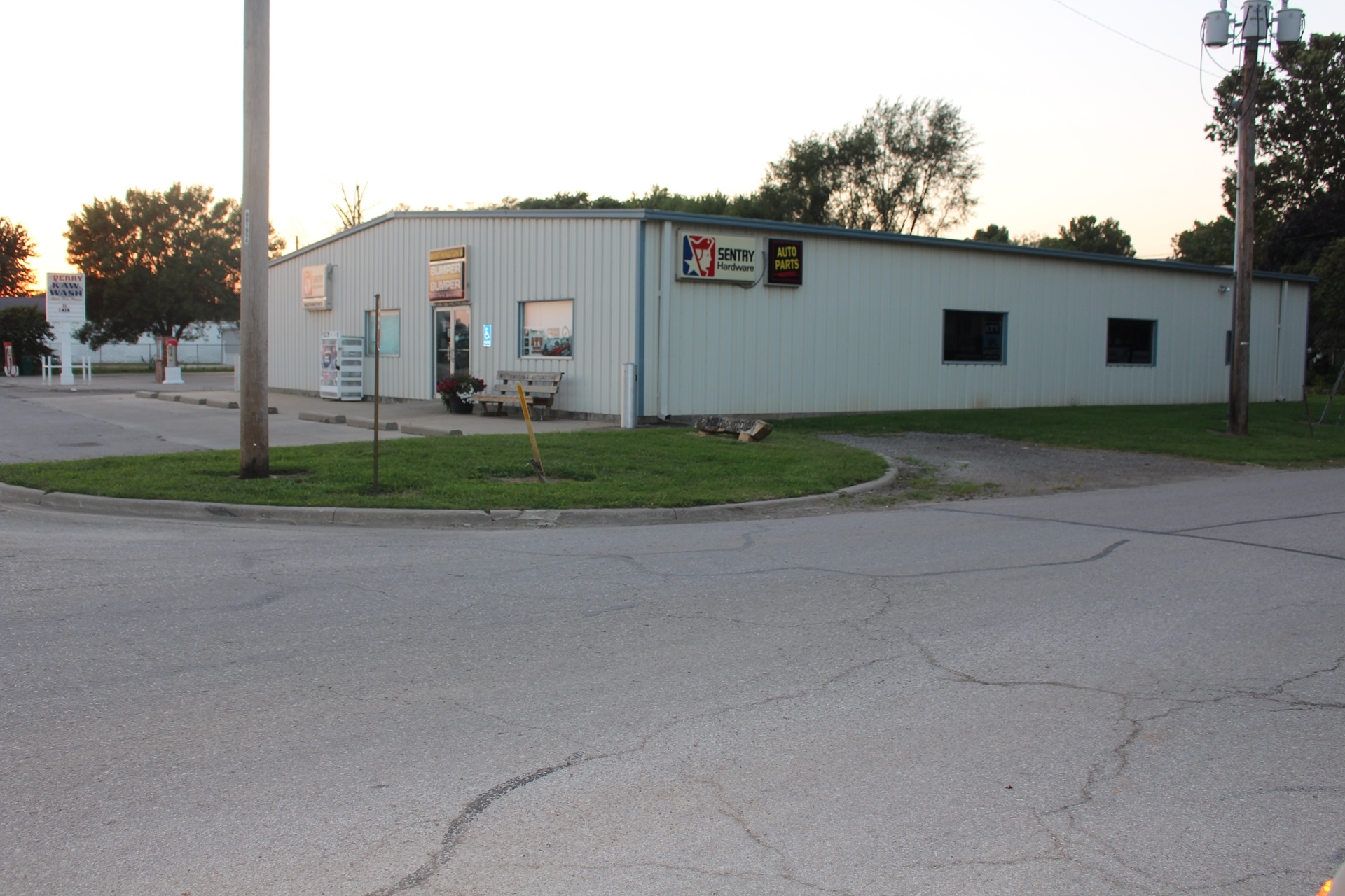 313 E Front St, Perry, KS for sale Primary Photo- Image 1 of 1