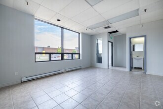 1100-1190 Rue Bégin, Saint-Laurent, QC for lease Interior Photo- Image 1 of 3
