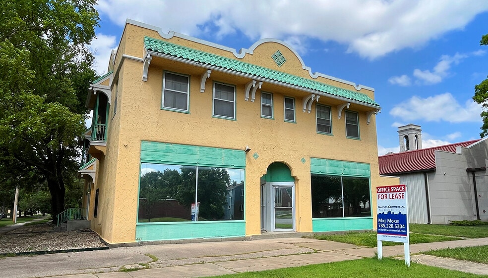1122 SW 10th Ave, Topeka, KS for lease - Building Photo - Image 1 of 7