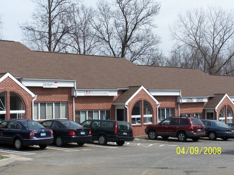 4 Oxford Rd, Milford, CT for lease - Primary Photo - Image 1 of 9