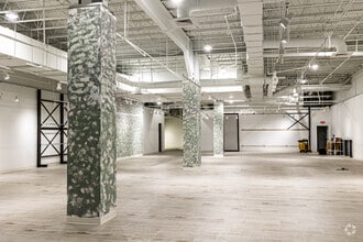 18813 E 39th St, Independence, MO for lease Interior Photo- Image 2 of 7