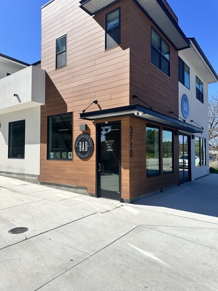 3710 El Camino Real, Atascadero, CA à louer - Photo principale - Image 1 de 12