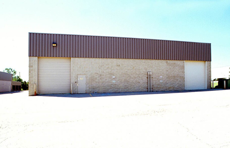 42950 W Ten Mile Rd, Novi, MI à vendre - Autre - Image 2 de 6