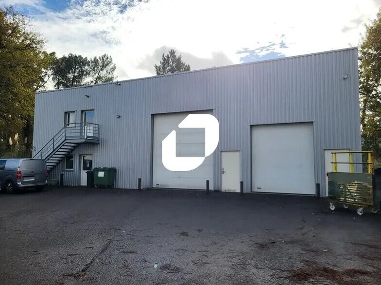 Bureau dans Pessac à louer - Photo du bâtiment - Image 1 de 13