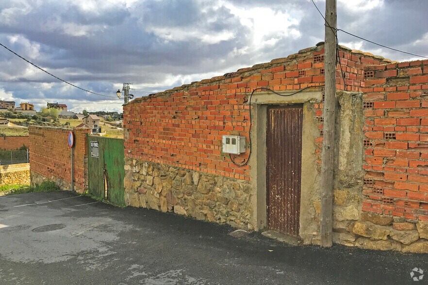 Travesía Casa Caída, 2, El Vellón, Madrid à vendre - Photo du bâtiment - Image 2 de 3