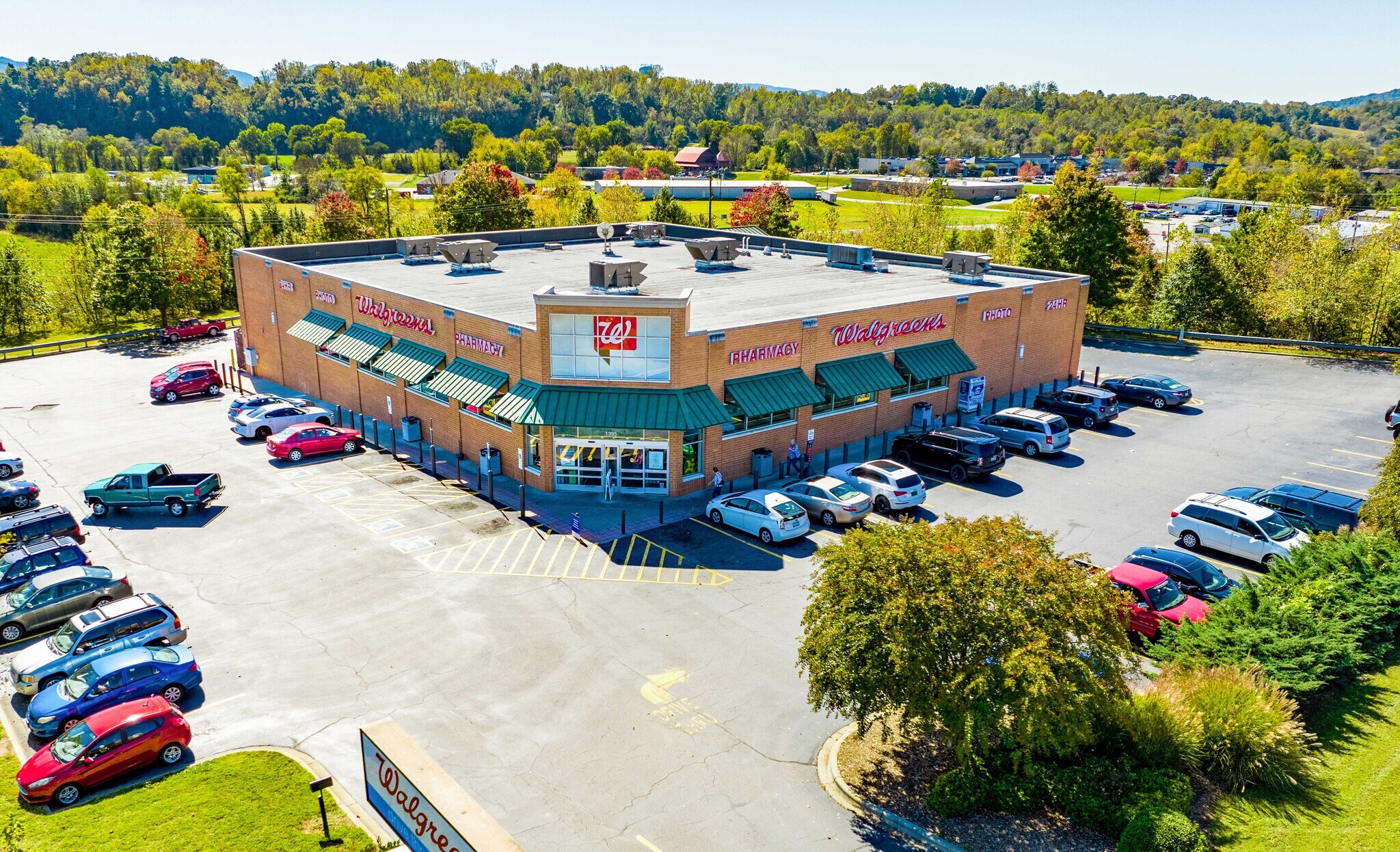 1395 W D St, North Wilkesboro, NC à vendre Photo du bâtiment- Image 1 de 1