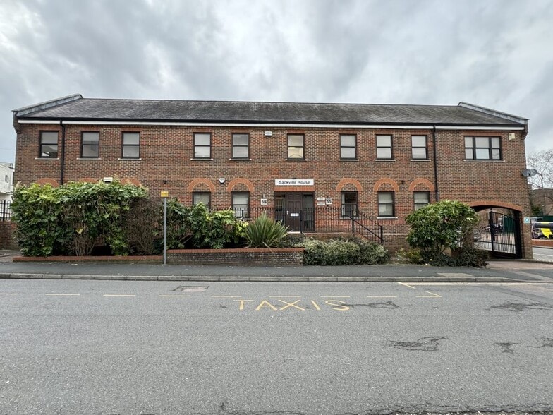 55 Buckhurst Ave, Sevenoaks for lease - Building Photo - Image 3 of 3