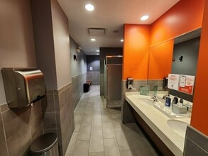 1515 N Wells St, Chicago, IL for lease Interior Photo- Image 2 of 8