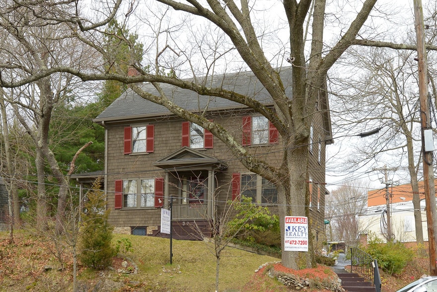 37 Central Ave, Milton, MA à louer - Photo du bâtiment - Image 2 de 2