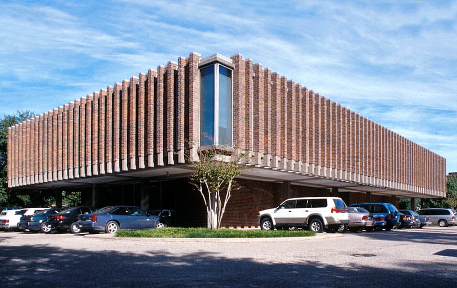 5215 Main St, Houston, TX for lease - Building Photo - Image 2 of 8