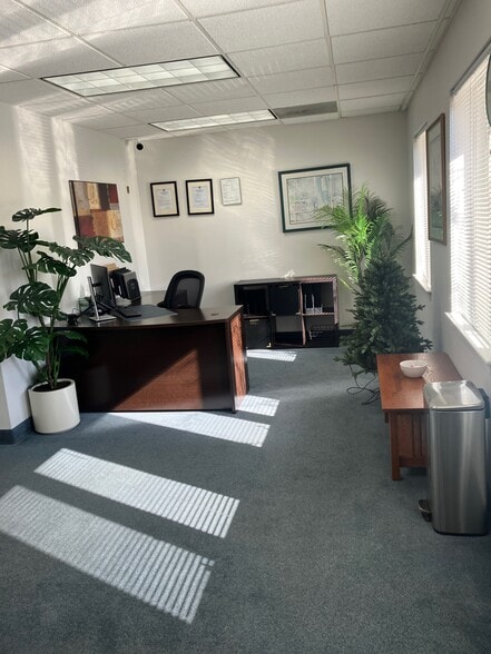 7329-7351 Hanover Pky, Greenbelt, MD for sale - Building Photo - Image 2 of 21