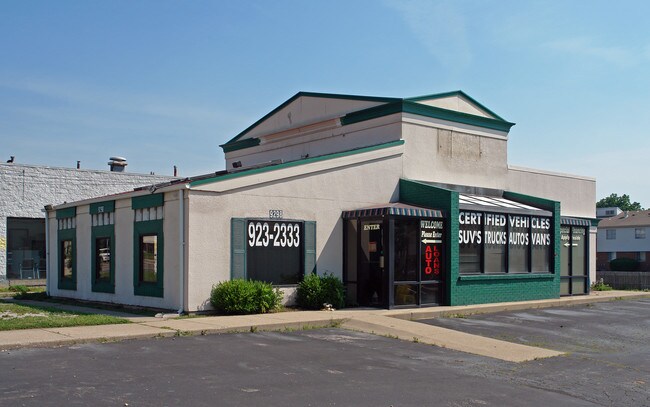 Plus de détails pour 9298 Colerain Ave, Cincinnati, OH - Commerce de détail à vendre