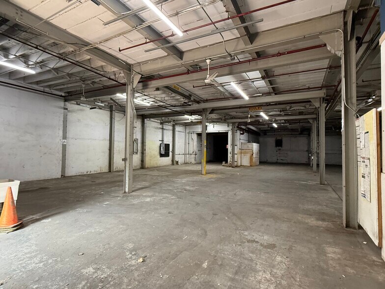 518 E 22nd St, Paterson, NJ à louer - Photo du bâtiment - Image 3 de 3