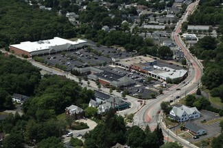 Plus de détails pour 180-186 County Rd, Barrington, RI - Vente au détail à louer