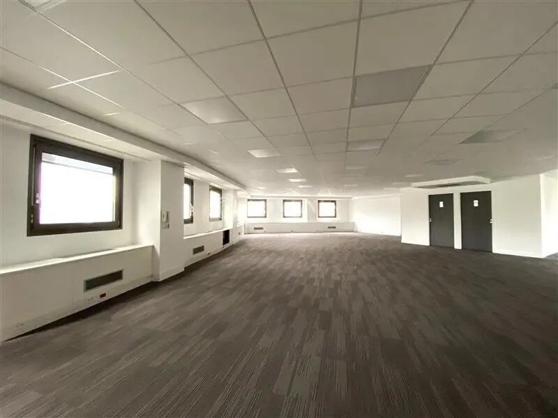 Bureau dans La Garenne-Colombes à louer Photo intérieure- Image 1 de 1