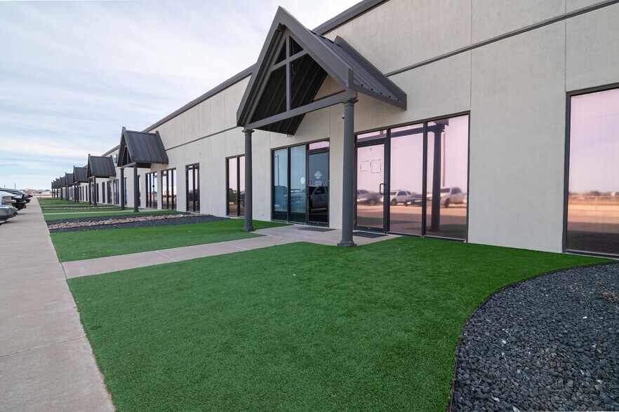 5023 Princeton Ave, Midland, TX à louer - Photo du bâtiment - Image 3 de 18
