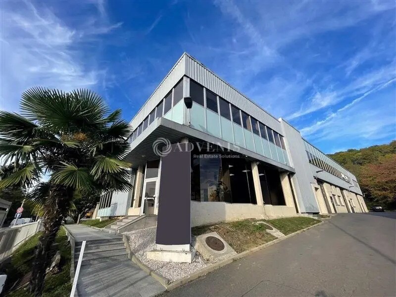 Flex in Neuilly-sur-Marne for lease Building Photo- Image 1 of 13