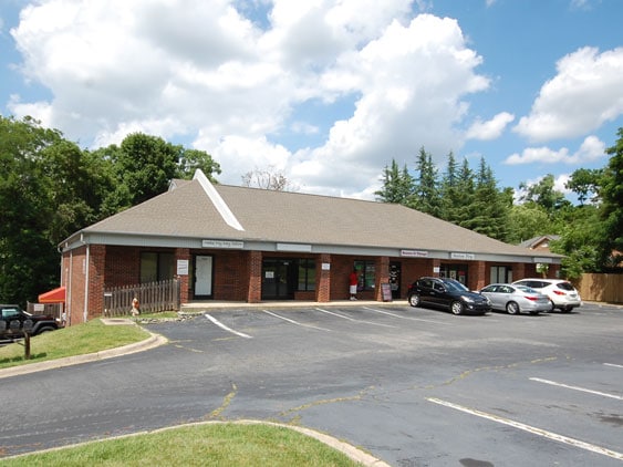 702 W Main St, Jamestown, NC for lease Building Photo- Image 1 of 6