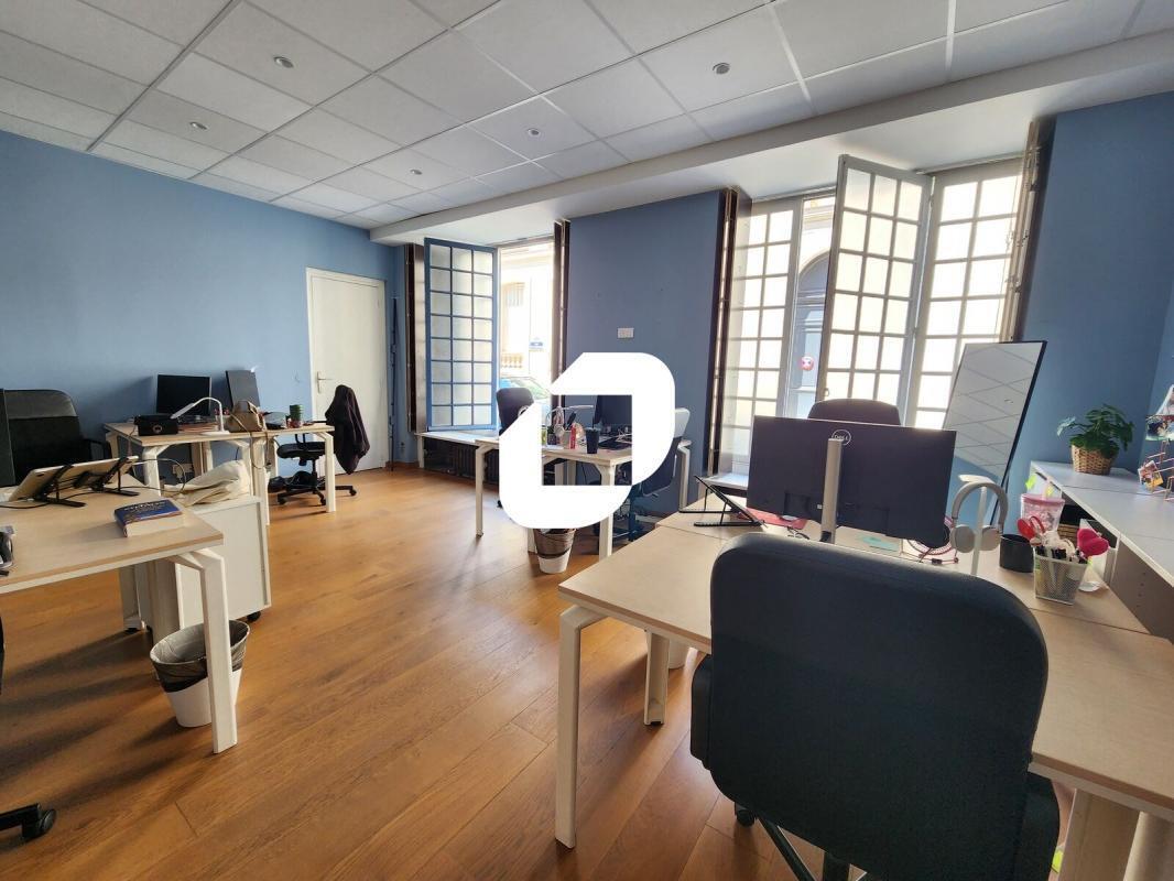 11 Rue Yvon Villarceau, Paris for lease Interior Photo- Image 1 of 11