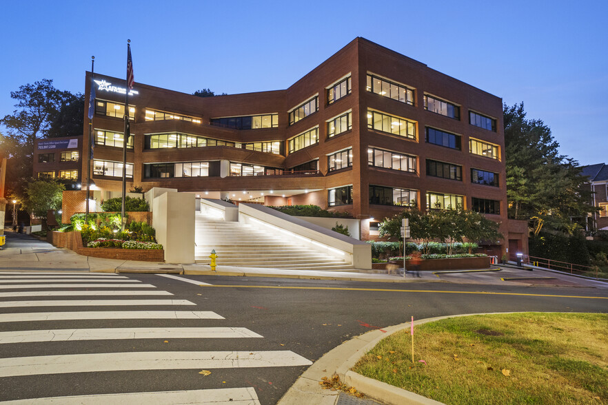 1501 Langston Blvd, Arlington, VA for lease - Building Photo - Image 1 of 20